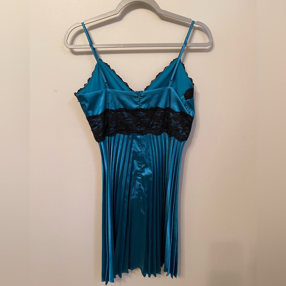 Charlotte Russe Vintage Y2K Satin and Lace Party Dress - Picture 2 of 6